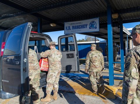 Soldiers spread Holiday Cheer in DeRidder, Louisiana 2019 01