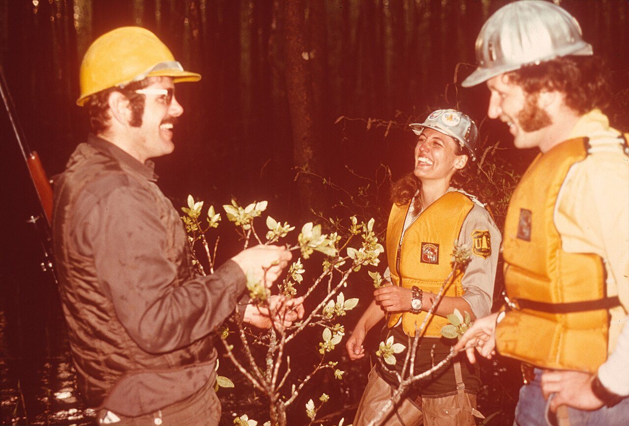 1975. Forest entomologists, left-to-right Larry Abrahamson, Iral Ragenovich, and Gerry Hertel. FTC pilot test, larvae a…