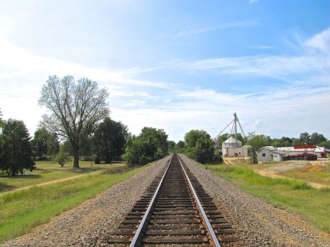 St-Francis-RR-tracks-west-ar