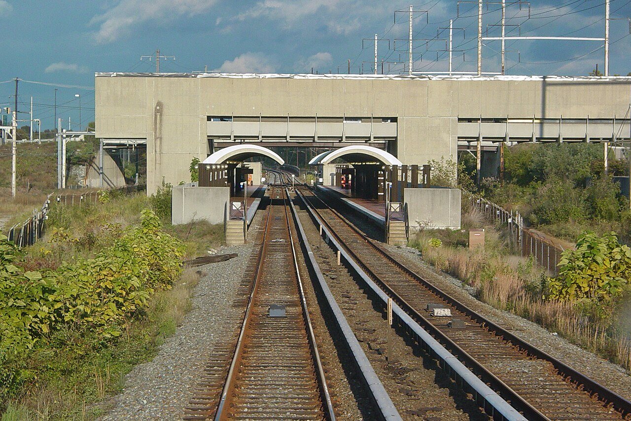 Cheverly station from down the track