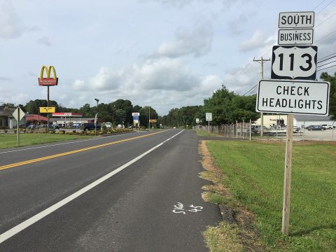 2017-08-28 09 50 08 View south along U.S. Route 113 Business (Market Street) at Tyson Lane in