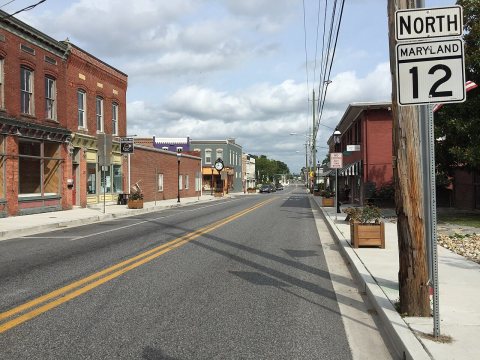2017-08-28 09 58 11 View north along Maryland State Route 12 (Washington Street) at U.S. Route 113 Business (Market Str…