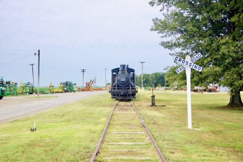 Victoria-RR-train-ar