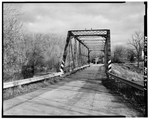 Knaggs Bridge, Spanning Shiawassee River on Cole Road