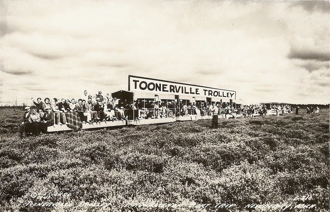 'Toonerville Trolley' at Tahquamenon Falls, near