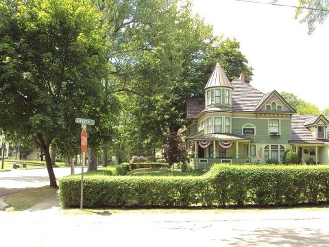 W St Clair St Historic District