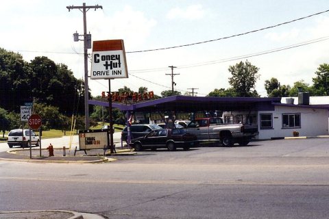 FormerDognSuds, ConeyHutDriveInn