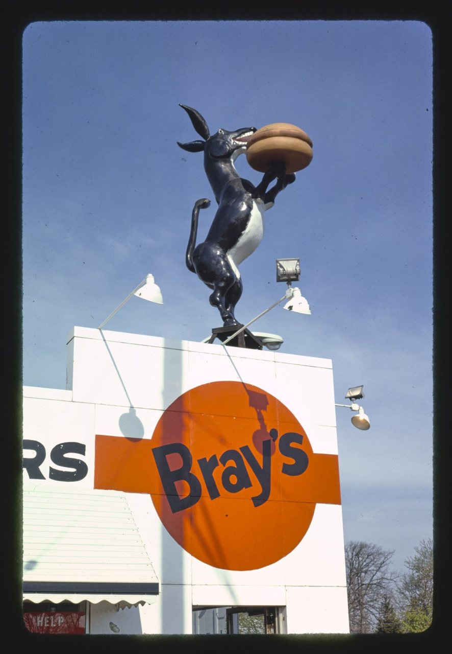 Bray's Burgers sign