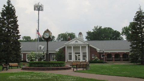 Grosse Pointe Woods, MI Municipal Center