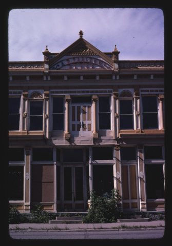Paalzon Block, First Street