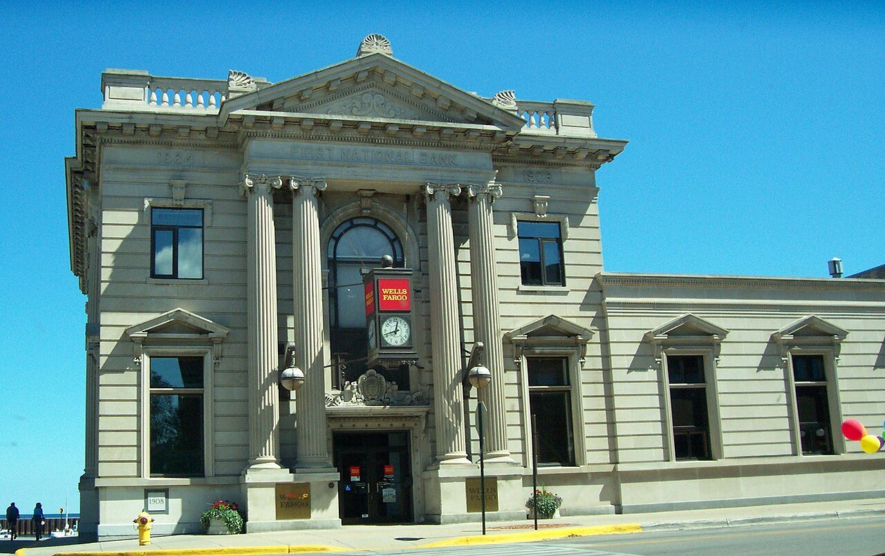 MenomineeMichiganFirstNationalBank