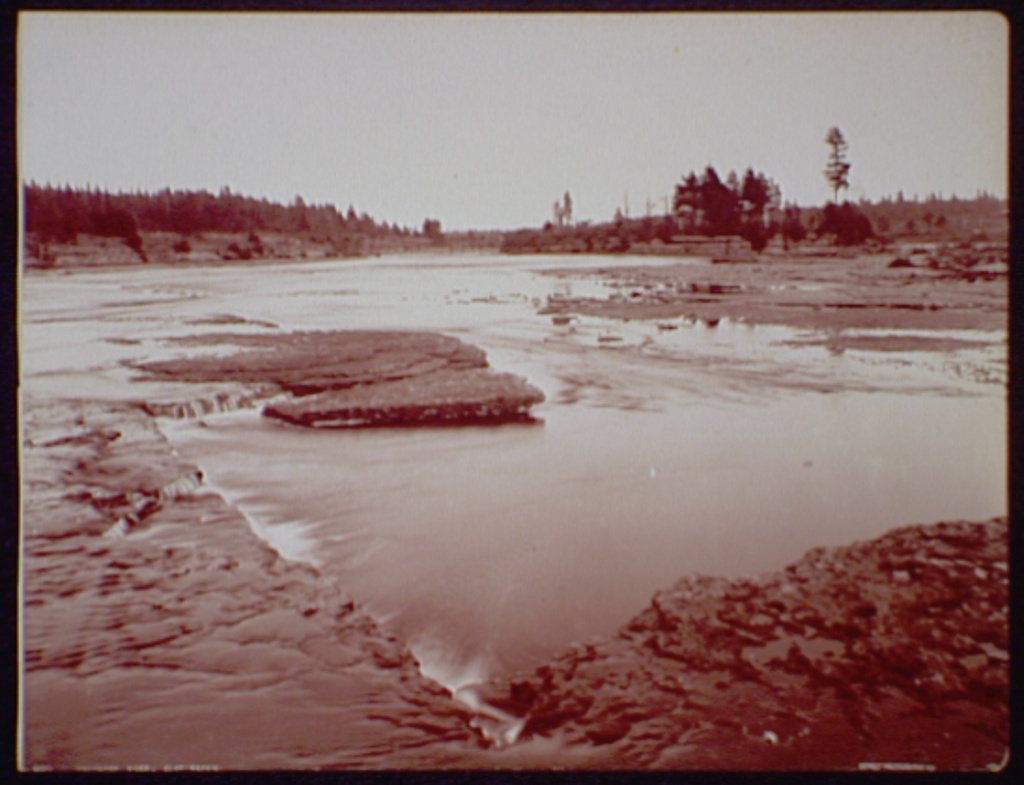 Escanaba River. Flat rocks