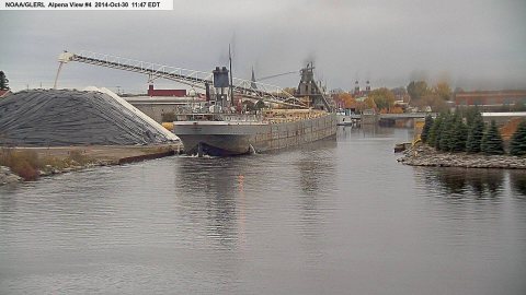 Freighter offloading salt in