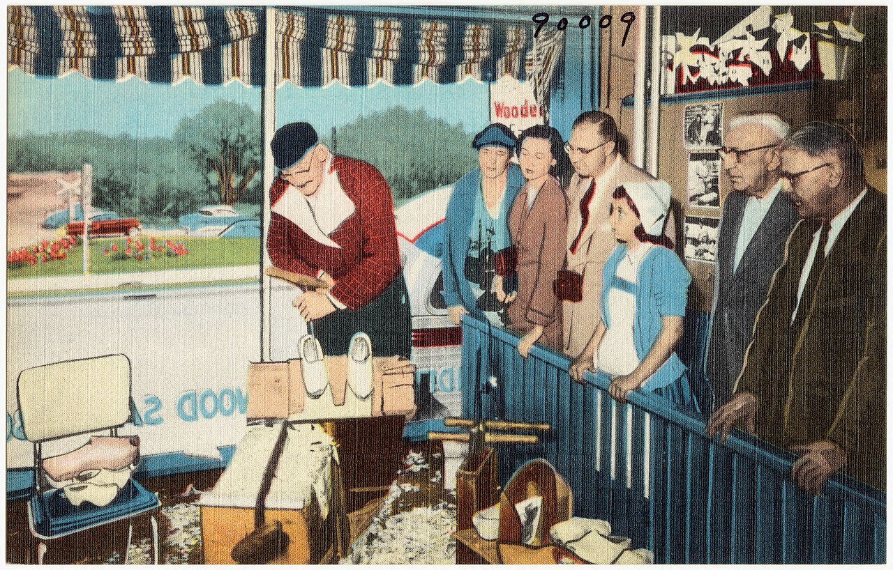 All wooden shoes, Holland's wooden shoe factory, Dutch Novelty Shop, Box 210, Holland, Michigan (90009)
