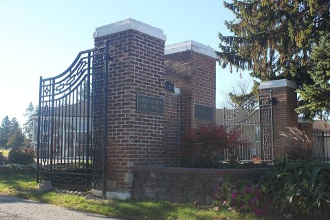 Detroit Memorial Park Cemetery