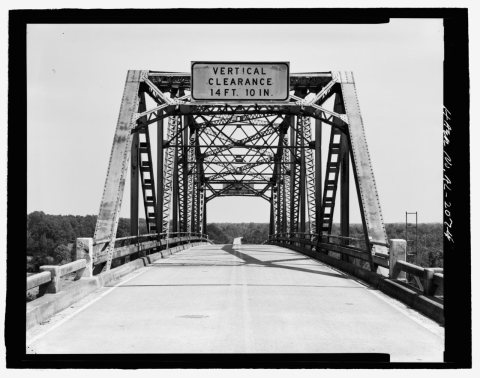 View of main truss, view northeast - Tutwiler Bridge, Spanning Tombigbee River on Alabama State Highway 9