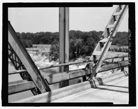Detail view of upper diagonal and vertical members, center of main truss, view north - Tutwiler Bridge, Spanning Tombig…