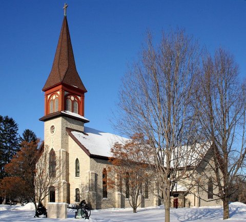 HolyTrinityRollingstoneMN