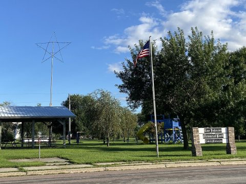 Tintah, Minnesota-04, Roy Johnson Memorial Park