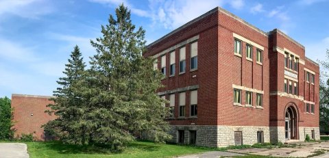 Canton closed public school