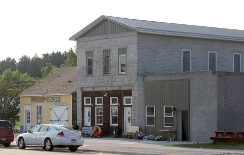 Businesses, Lake County Scenic Byway at Hulet Avenue