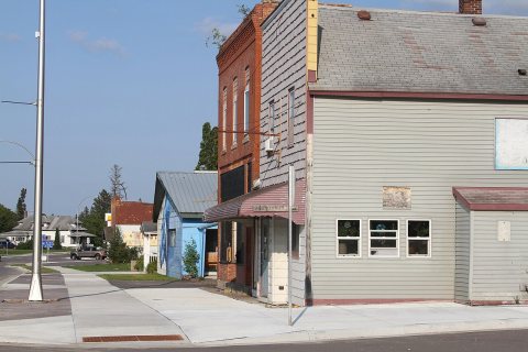 Businesses, Lake County Scenic Byway at Graceson Avenue, south side