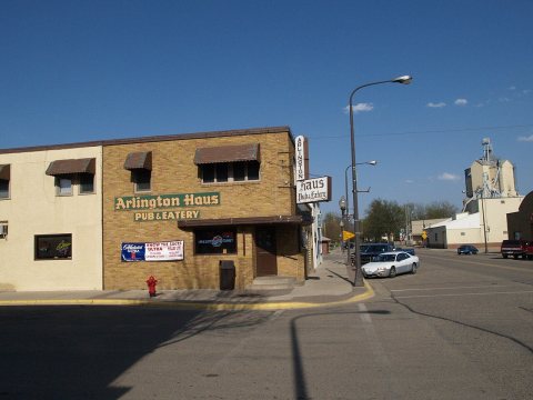 Arlington House Pub & Eatery