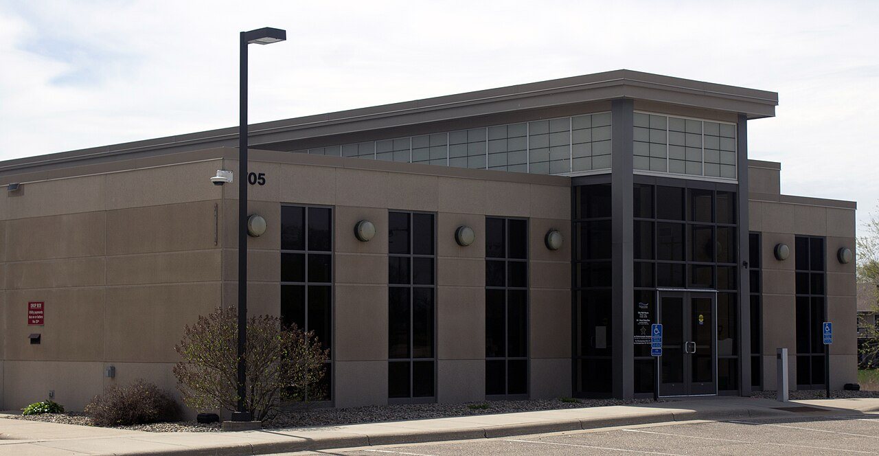 Eagle Lake City Hall-02