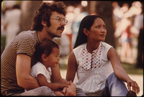 FAMILY ENJOYS A FOURTH OF JULY HOLIDAY IN A PARK AT SLEEPY EYE, MINNESOTA, WHICH IS 12 MILES WEST OF NEW ULM. BROWN... …