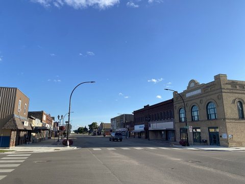 Barnesville, Minnesota-04-Front Street at Main Avenue