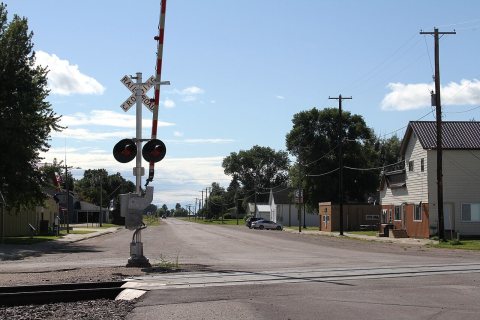 Clontarf, Minnesota, RR crossing