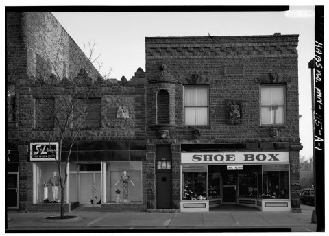 Pipestone Historic District, Moore Building, Main Street
