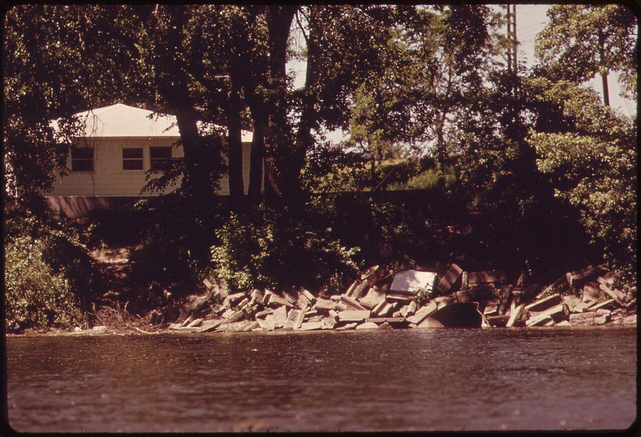 WEST BANK OF THE MISSISSIPPI RIVER NEAR 55TH AVENUE, NORTH, IN BROOKLYN CENTER, A SUBURB OF MINNEAPOLIS. BROKEN... - NA…