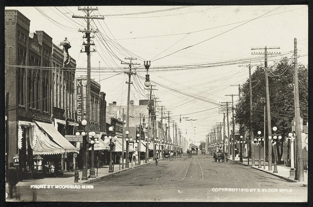 Front St