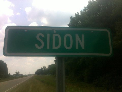 SidonHighwaySign