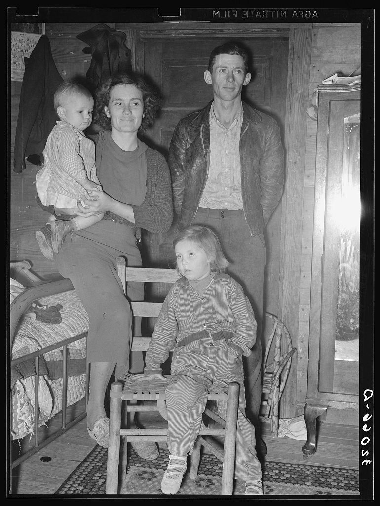 Tenant farm family living near Pace, Mississippi. Background photo for Sunflower Plantation