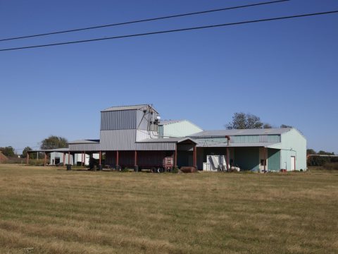 Old cotton gin