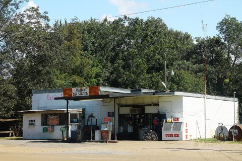 Bessie's Service Station