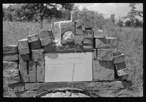 Headstone on grave near Cruger, Mississippi