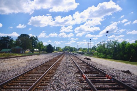 Potts-Camp-RR-tracks-ms