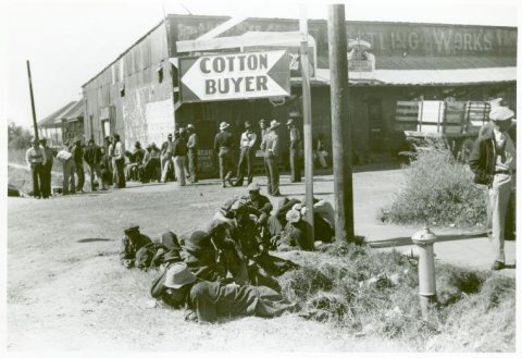 Negro section of town, Saturday afternoon, Belzoni, Mississi