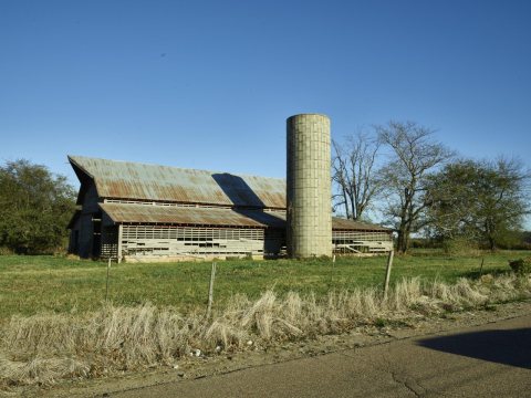 Old barn near Friars Point, Mississippi