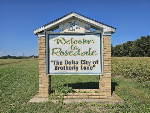 WelcomeToRosedaleSign2