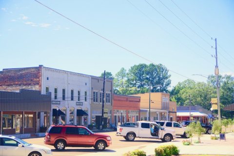 Ecru-Main-St-ms