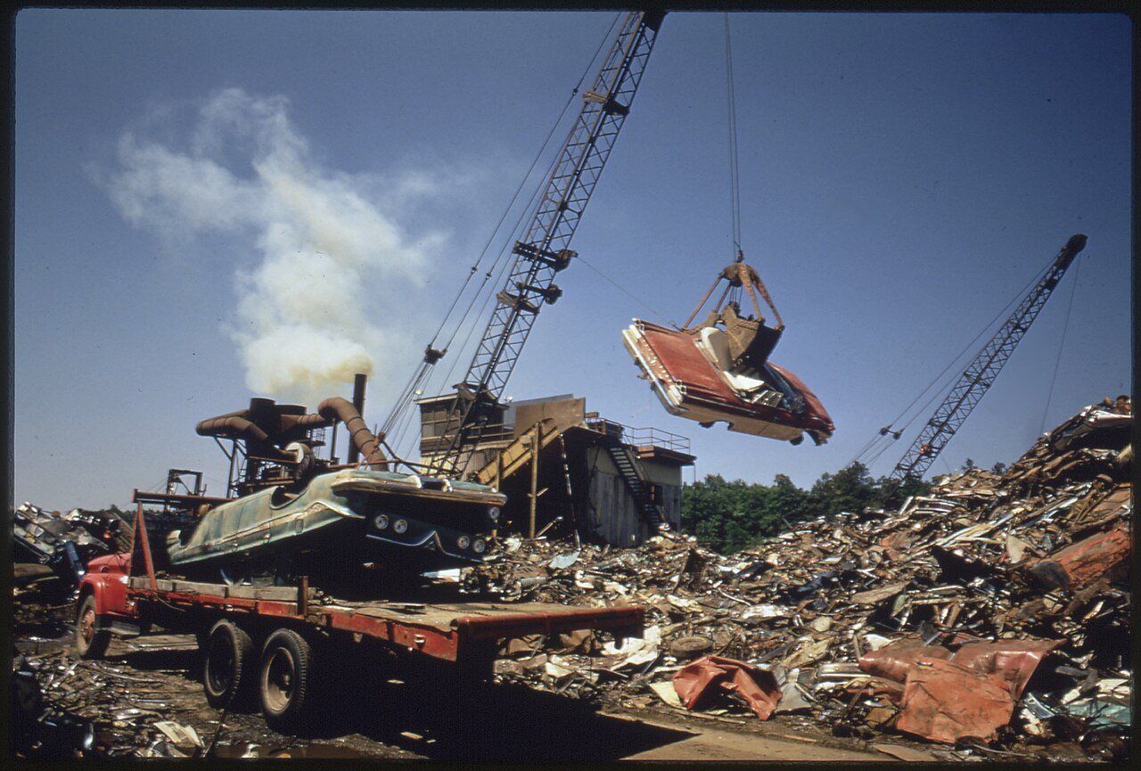 THIS 2,000 HORSE POWER MILL SHREDS ABOUT 300 CARS A DAY. THE CAR SHREDDER BELONGS TO THE KLEAN STEEL MANUFACTURING CORP…
