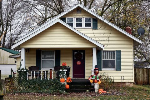 A home decorated for the Thanksgiving holiday