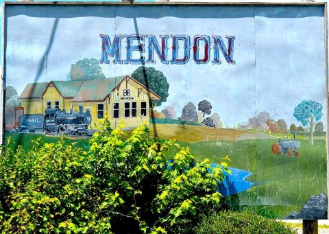 Mendon Missouri sign