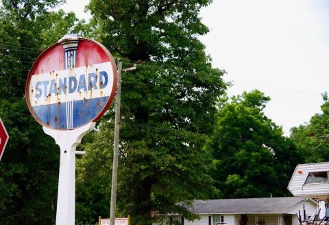Pascola-Standard-Oil-sign-mo