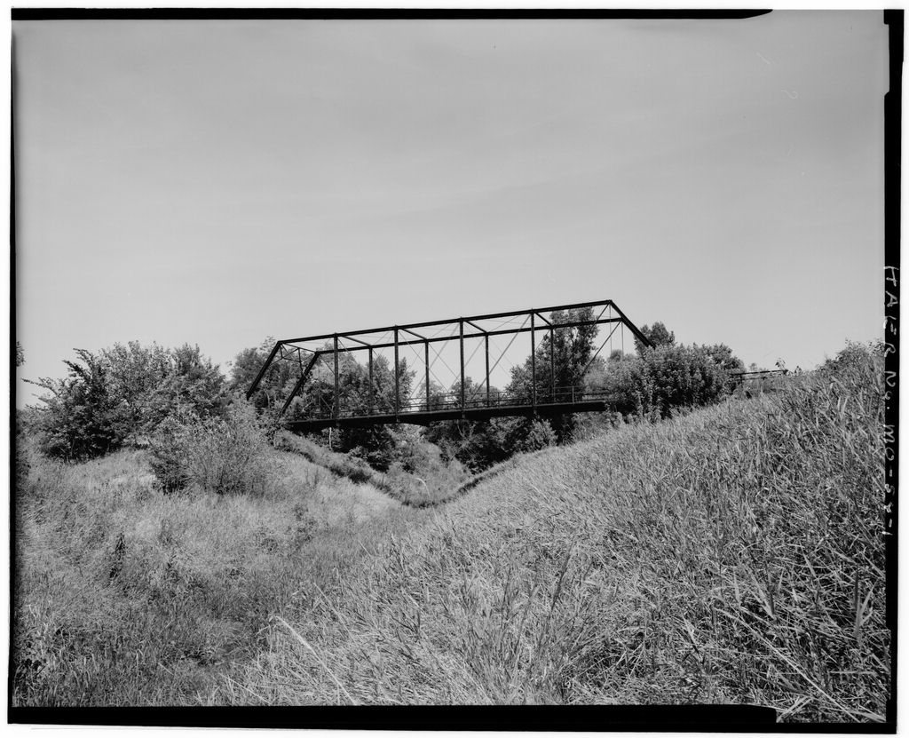 East Fork Little Tarkio Bridge, Spanning East Fork of Little Tarkio River