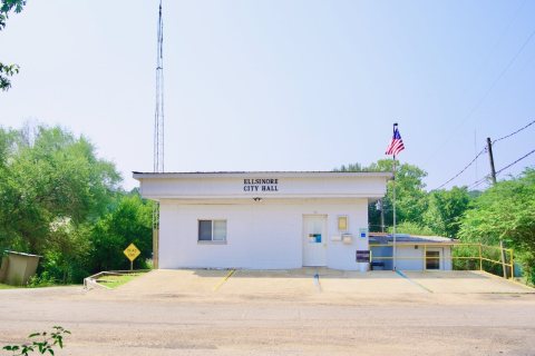 Ellsinore-City-Hall-mo